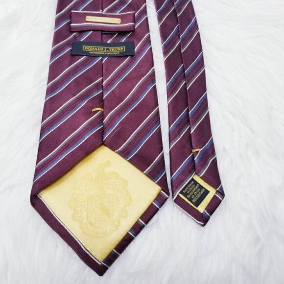 Donald Trump Signature Maroon Striped Silk Tie - Picture 5 of 5